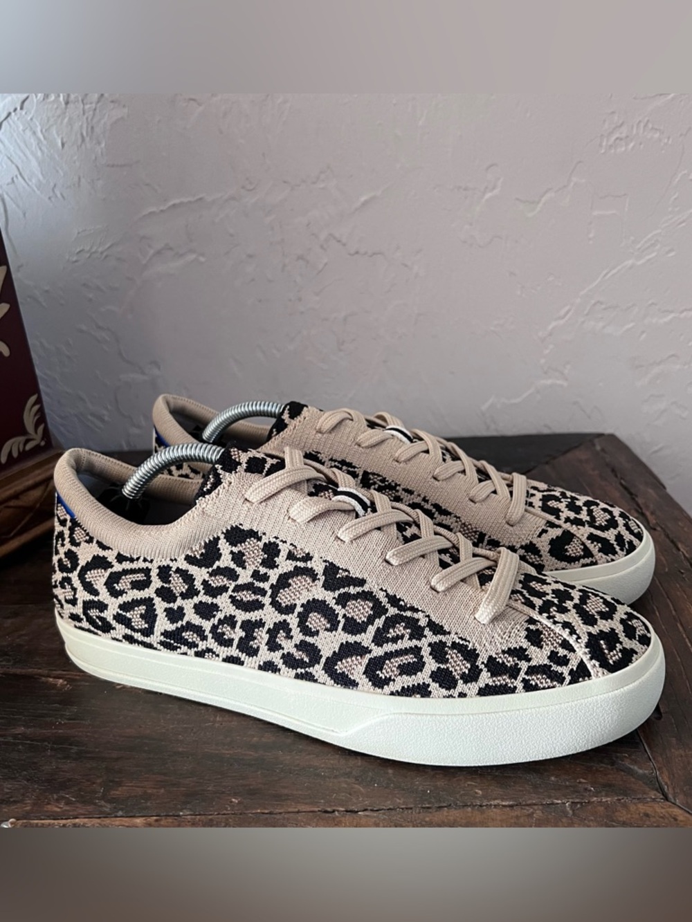 Rothy's The Lace Up Sneaker in Little Desert Cat Print Size 8.5